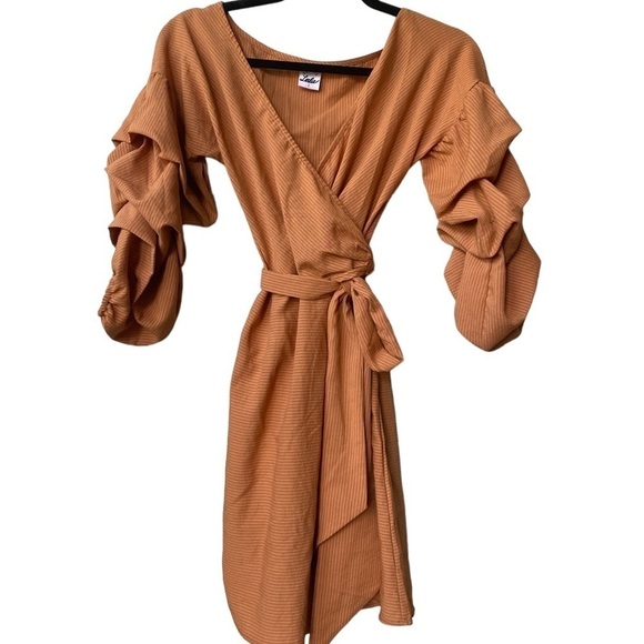 Selfie Leslie DANIELLE RUCHED SLEEVE WRAP DRESS TAN Size Small - Picture 6 of 12